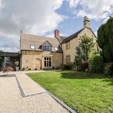 Suncroft Villa Cheltenham Exterior photo